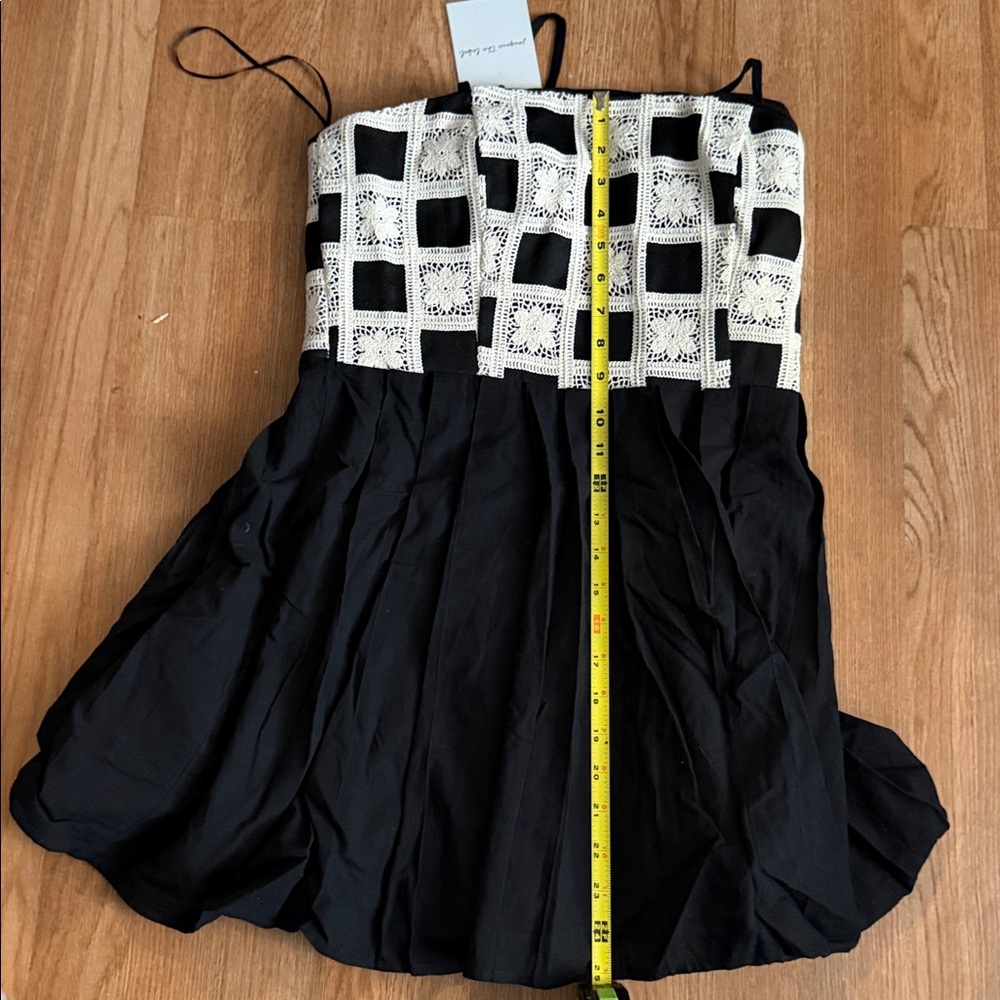 Jacqui E Black and Cream Intimate Dress